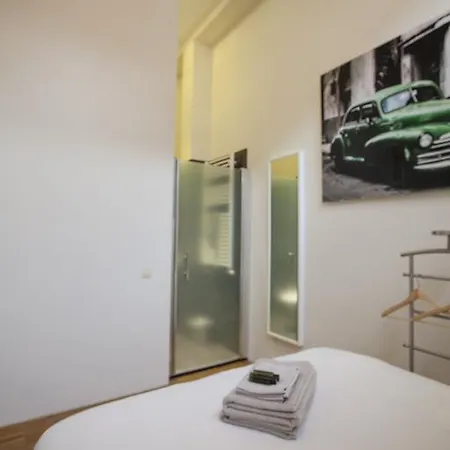 Helmers | Artfulstay דירה אמסטרדם