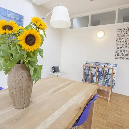 Helmers | Artfulstay * Amsterdam
