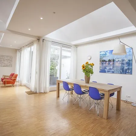 Helmers | Artfulstay
